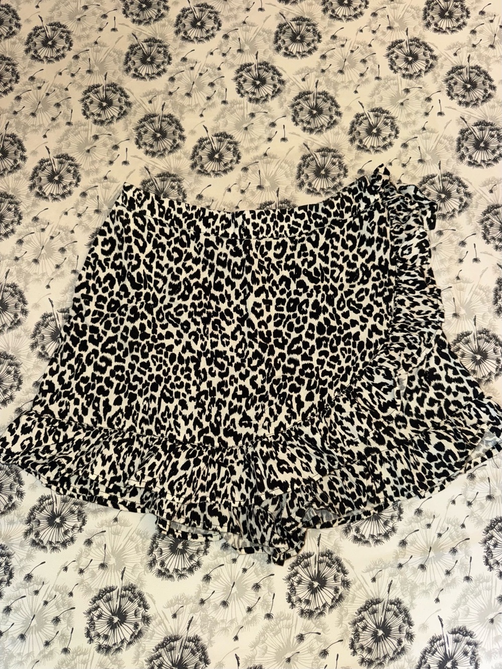 Leopard Print Ruffle Hem Women’s Shorts